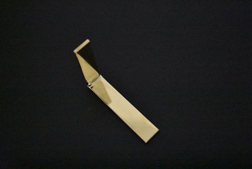 長笛,單簧管,樂器配件及維修工具等產品生產加工的公司,擁有科學的