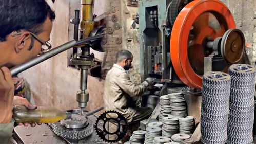 巴基斯坦零件加工廠,里面工人師傅個個技術強悍,產品質量過硬